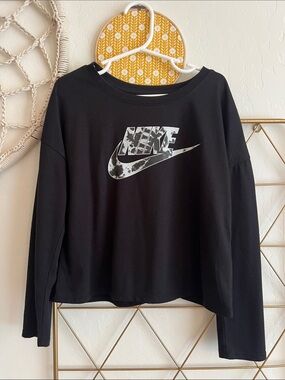 6X | Nike Girls Black Long Sleeve Logo Tee